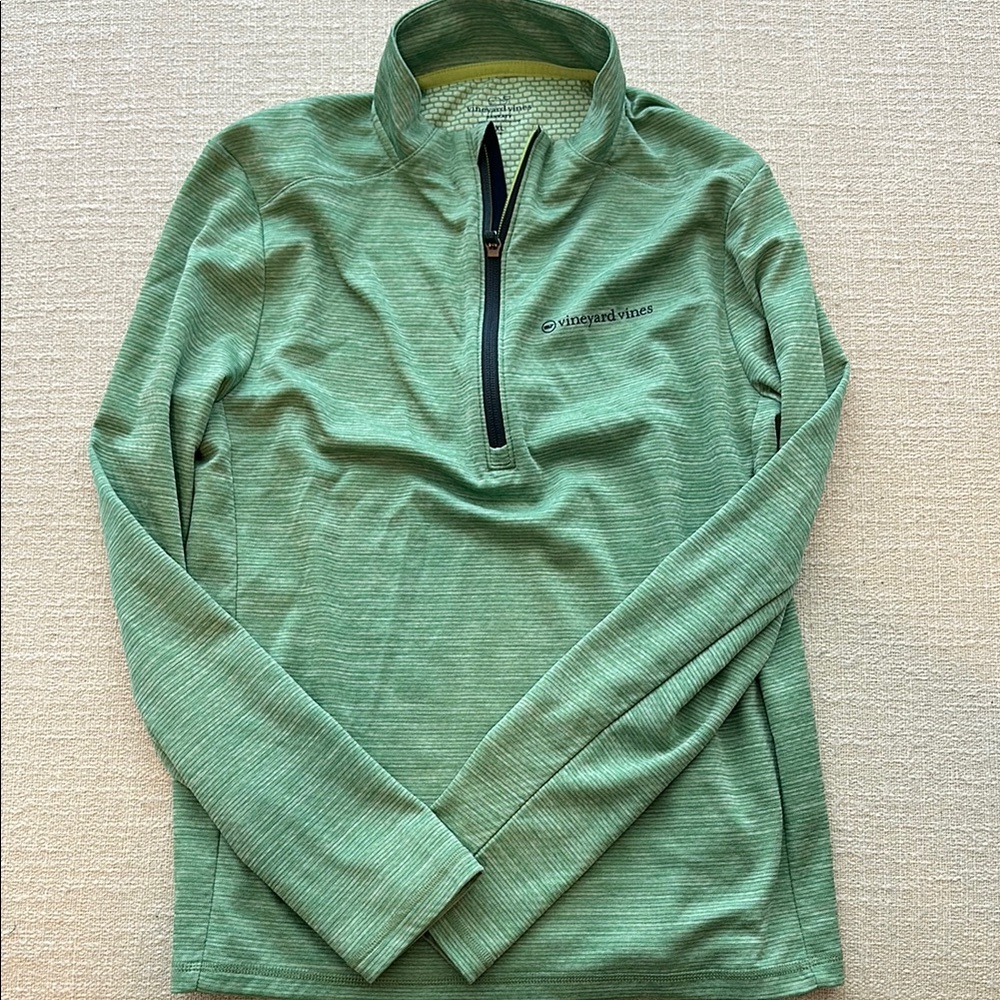 Vineyard Vines Green Zip Up Top with Relaxed Fit